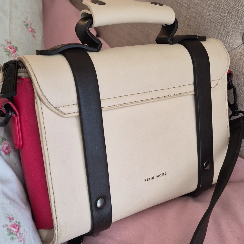 Pixie Mood Steph Vegan Leather beige/red Top Handle Boxy Crossbody Shoulder Bag - Picture 2 of 16